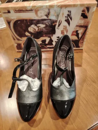 Zapatos PITILLOS Tacon Negro y Plata