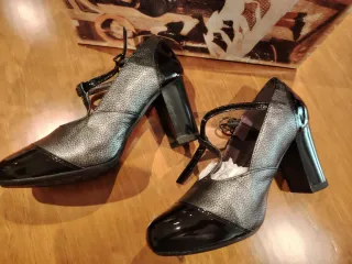 Zapatos PITILLOS Tacon Negro y Plata
