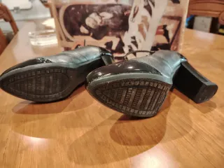 Zapatos PITILLOS Tacon Negro y Plata