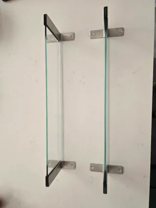 Estante de cristal con soportes de acero inox