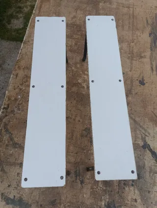 Bancos de madera y metal (2 unidades)