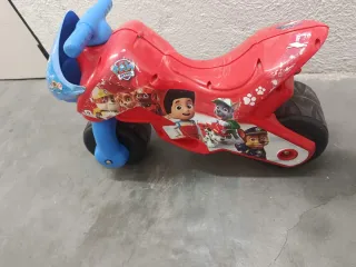Moto correpasillos Patrulla Canina