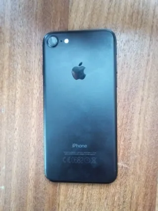 iPhone 7 con caja y accesorios