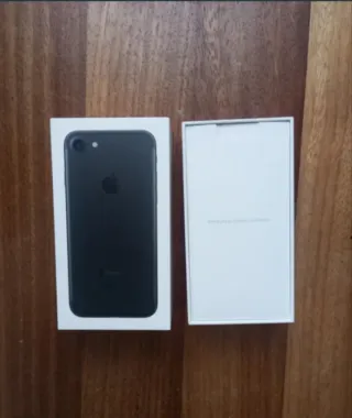 iPhone 7 con caja y accesorios