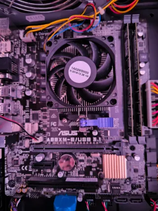 PC Escritorio AMD A4-7300 8GB RAM 500GB HD