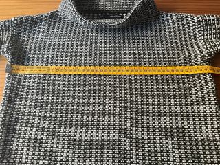 Jersey cuello alto estampado