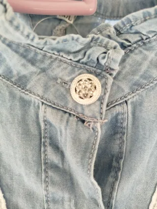 Camisa vaquera con encaje