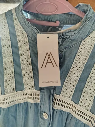 Camisa vaquera con encaje