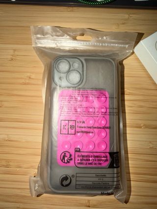 iPhone 13 Blanco + 2 fundas