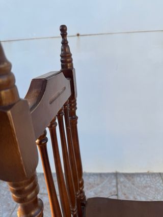 Sillas Castellanas de Madera Oscura