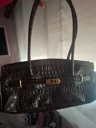 Bolso marrón efecto piel cocodrilo