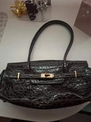 Bolso marrón efecto piel cocodrilo