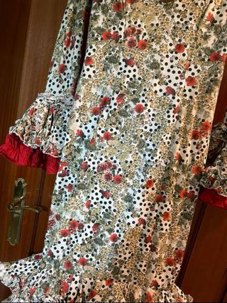 Traje de Flamenca Multicolor con Volantes