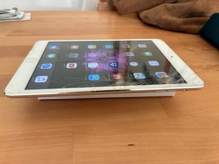 iPad Mini 1 Plata/Blanco