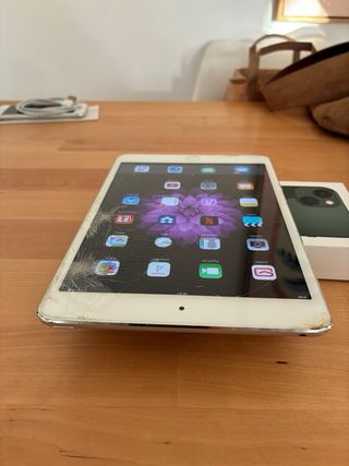 iPad Mini 1 Plata/Blanco
