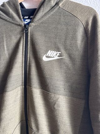 Chaqueta Nike Verde Oliva Talla M
