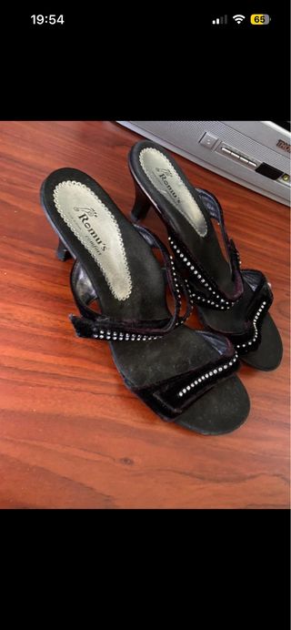 Sandalias Remus granates con Pedrería