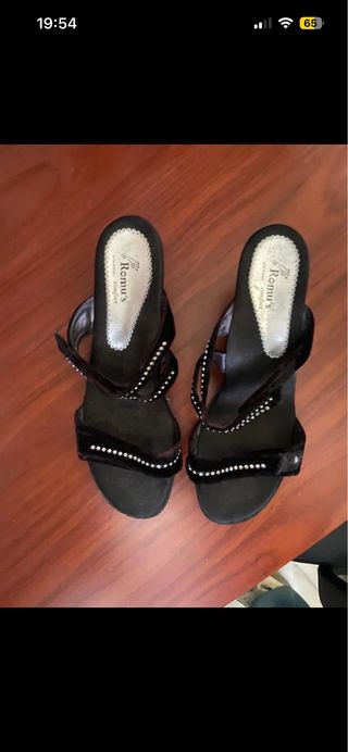 Sandalias Remus granates con Pedrería