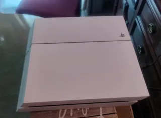 Consola Sony PS4 Blanca + 2 Mandos, Fc 25 y Farcry