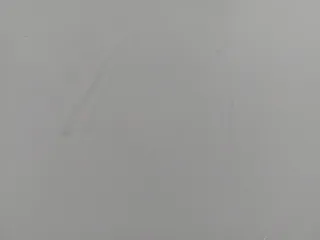 Mueble blanco con ruedas