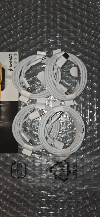 Lotto 4 Caricatori Multiporta + 4 Cavi USB-C