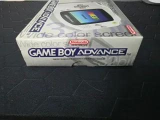 CAJA Nintendo Game Boy Advance Blanca
