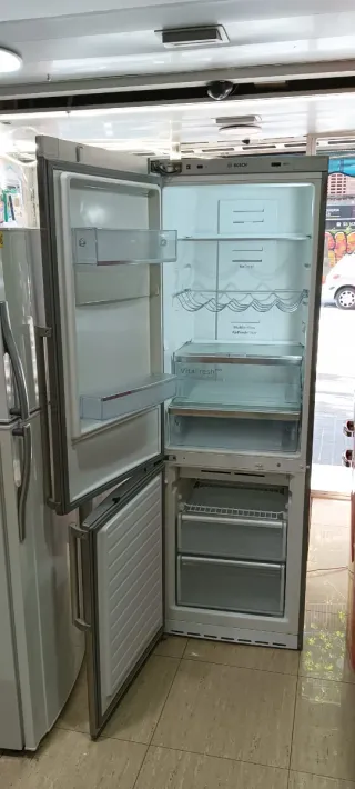 NEVERA COMBI BOSCH NO FROST ENERGÍA A+ 185 X 60 cm