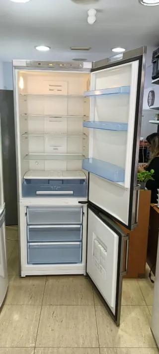 NEVERA COMBI BOSCH NO FROST ENERGÍA A+ 185 X 60 cm