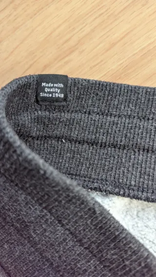 pantalón chándal puma jogger gris