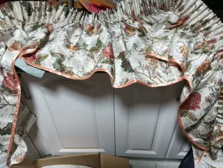 Cortinas de tela satinada con estampado floral