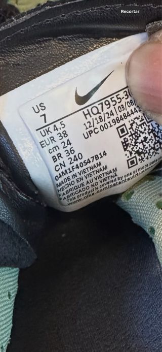 Zapatos Nike Negros y Verdes