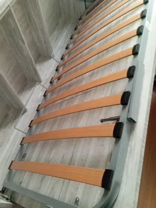 Armario puertas correderas verde y madera