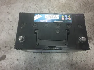 Batería Exide 12V 80Ah 780A Positivo Derecha.