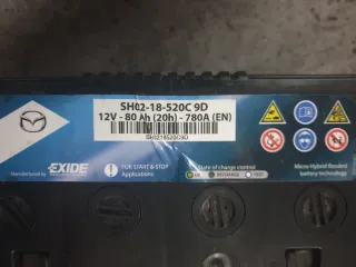 Batería Exide 12V 80Ah 780A Positivo Derecha.