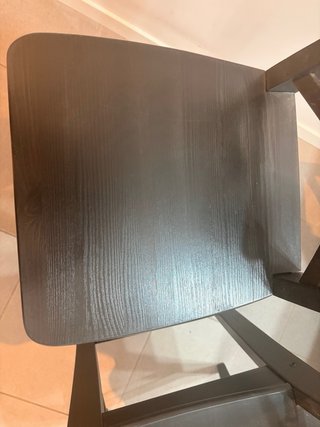Dos taburetes altos madera respaldo