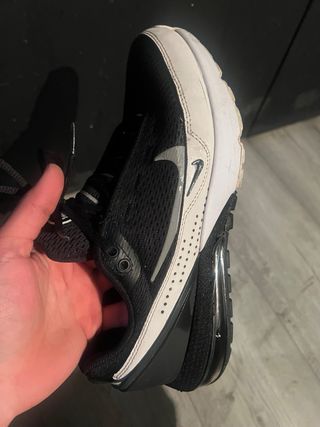 Zapatillas Nike Air Max Negras y Blancas