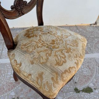 Silla Clásica Madera y Tela Beige