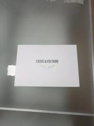 Bolso negro con cadena doble