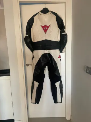 Mono Dainese Laguna Seca Talla 52