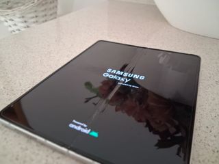 Samsung Z Fold 3 5G - Bom estado