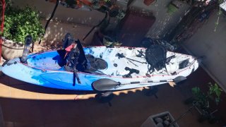 Kayak preparado para pesca