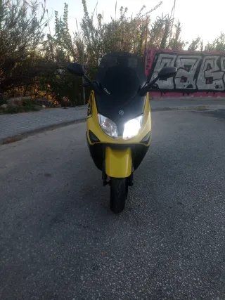 Yamaha T-Max 500 Maxi Scooter