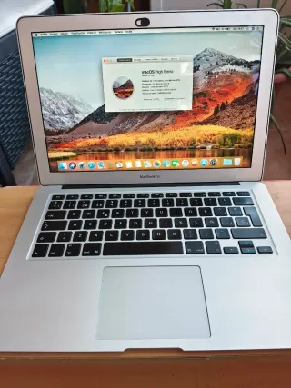 MacBook Air Apple Plata