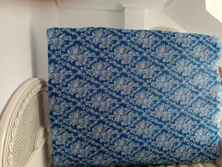 Colchón Flex azul con estampado floral