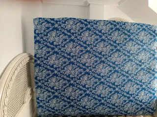 Colchón Flex azul con estampado floral