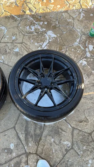 Llantas 225/40 R18