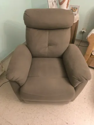 Sillón reclinable eléctrico beige
