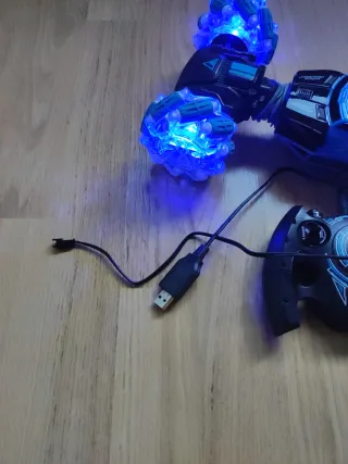 Coche teledirigido con luces LED azules