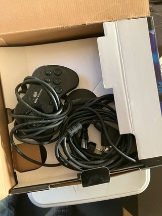 Consola Sega Saturn + Volante + Pistola + juegos