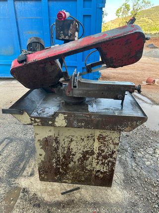 Sierra de cinta industrial